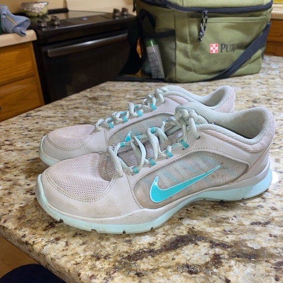 Nike women’s running shoes - Picture 2 of 4